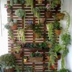 Cómo crear un jardín colgante de hierbas con un macetero