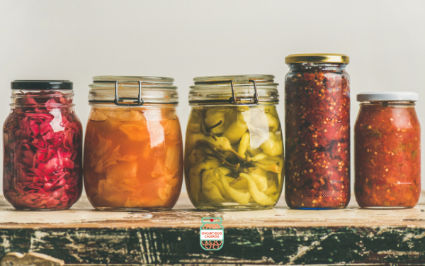 Cuál es la diferencia entre encurtido y enlatado