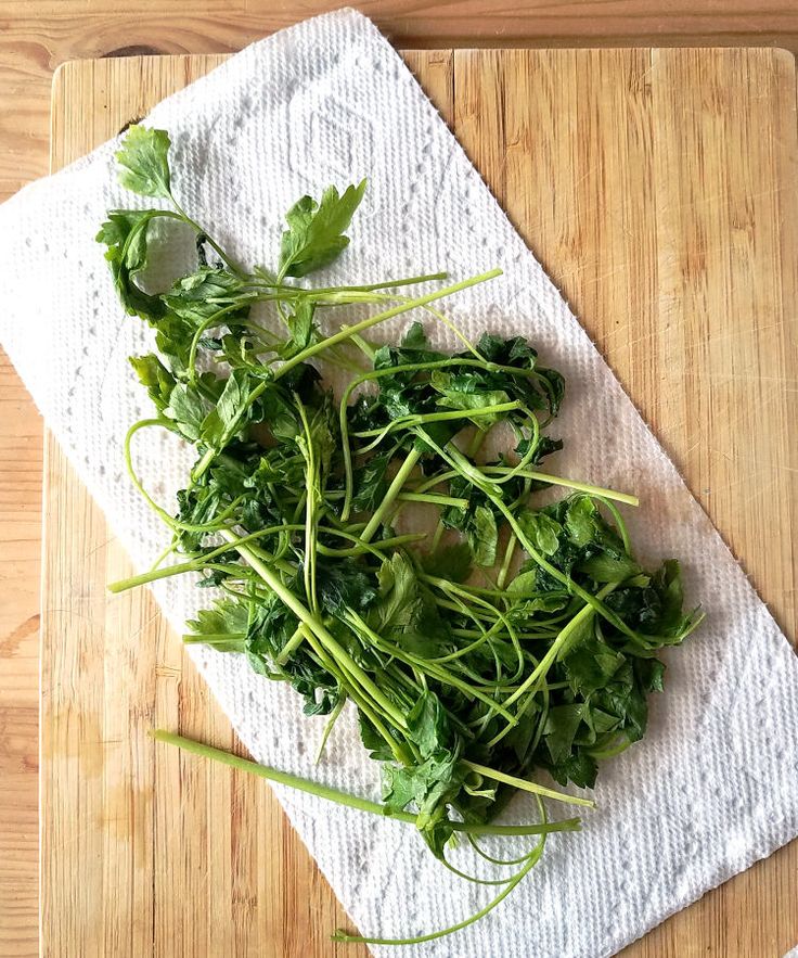 Tengo perejil marchito, cómo revivirlo